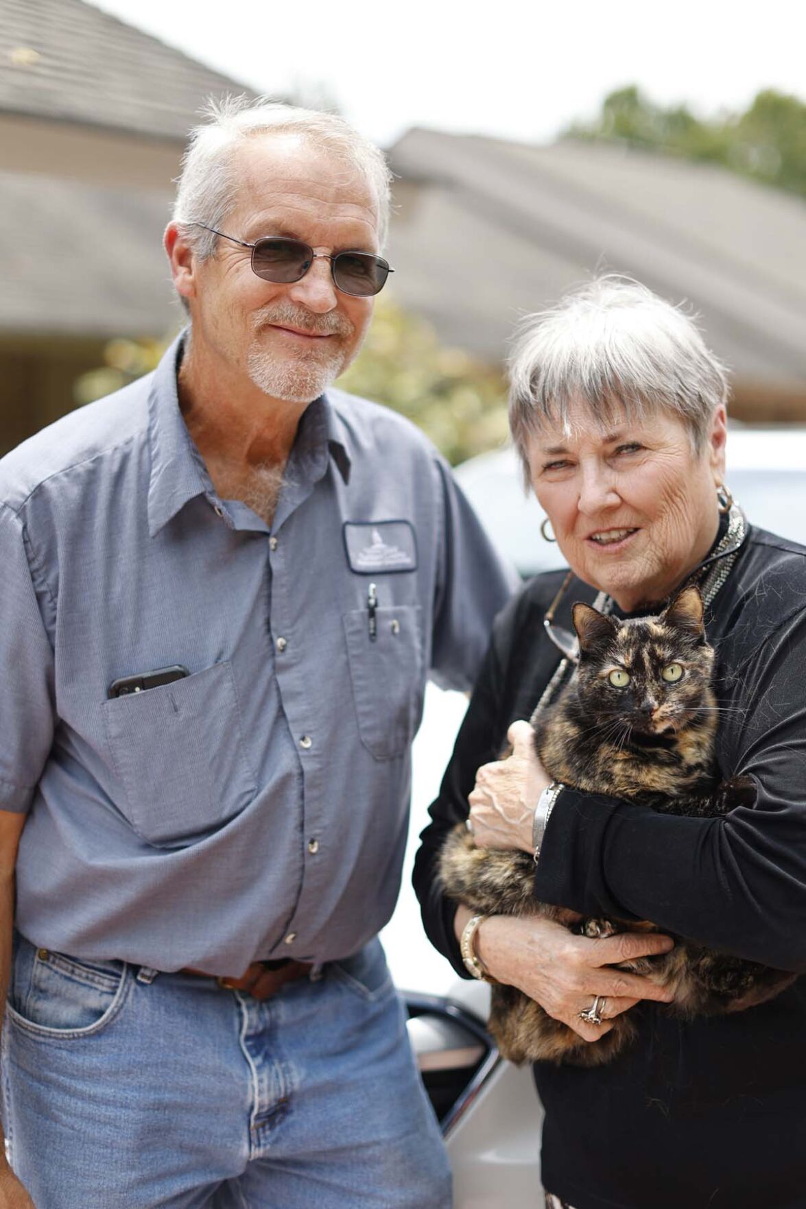Good Samaritan helps Shelton rescue cat from car engine